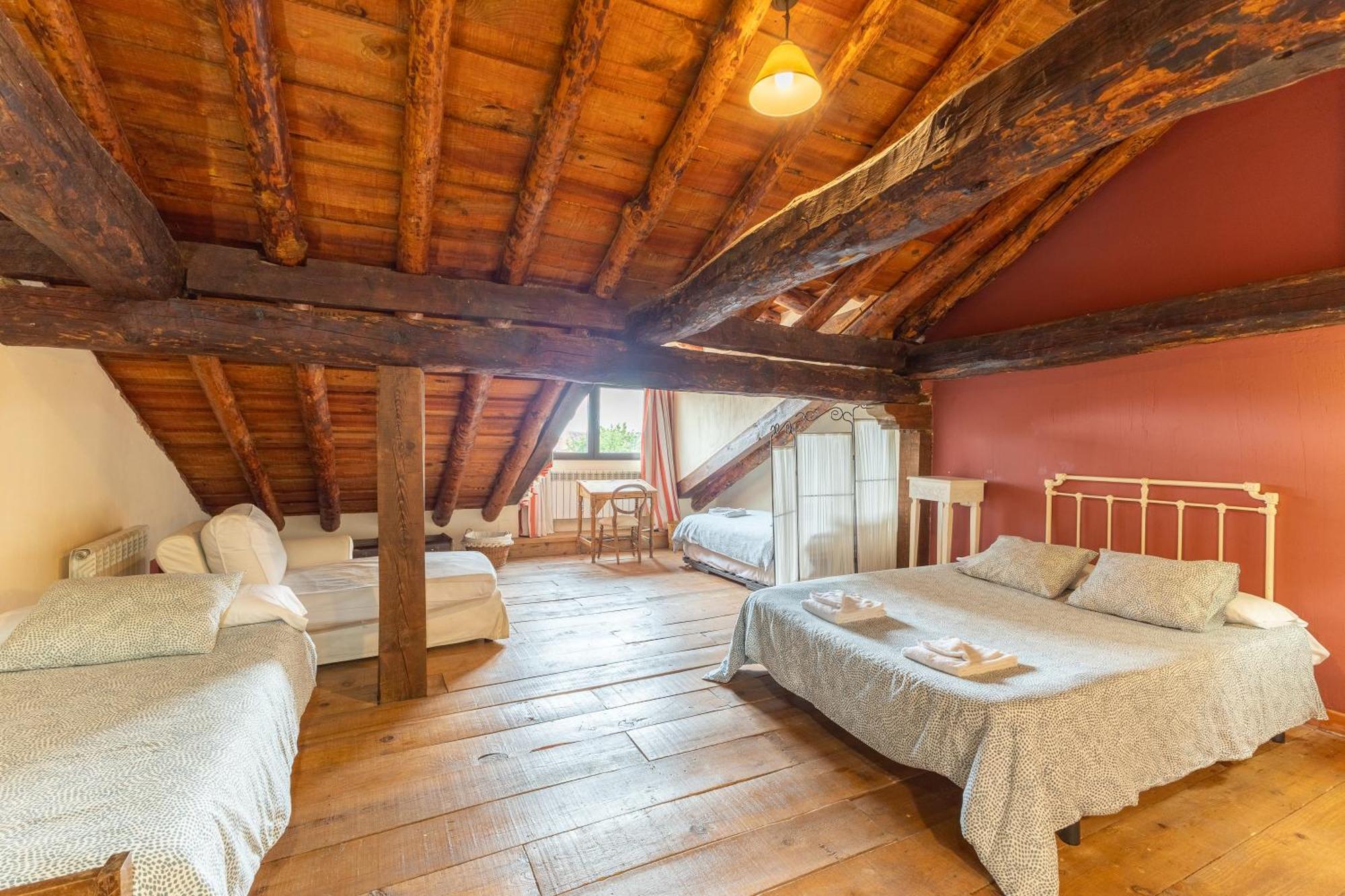 サンタ・マリア・ラ・レアル・デ・ニエバ La Casona Y Casitas De Tabladilloヴィラ エクステリア 写真